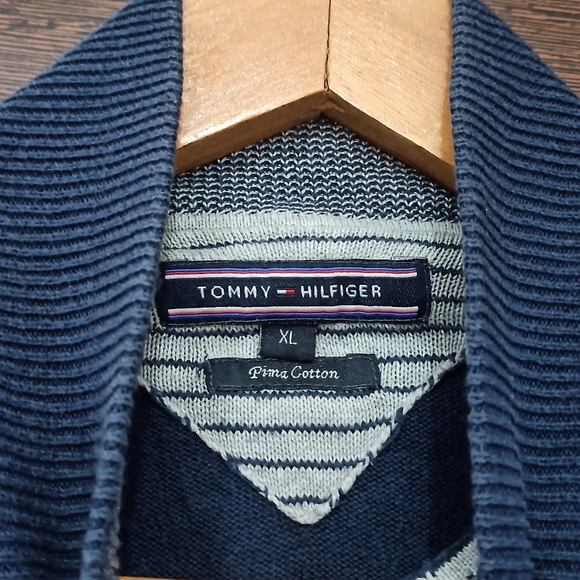 Tommy Hilfiger - Picture 3 of 4